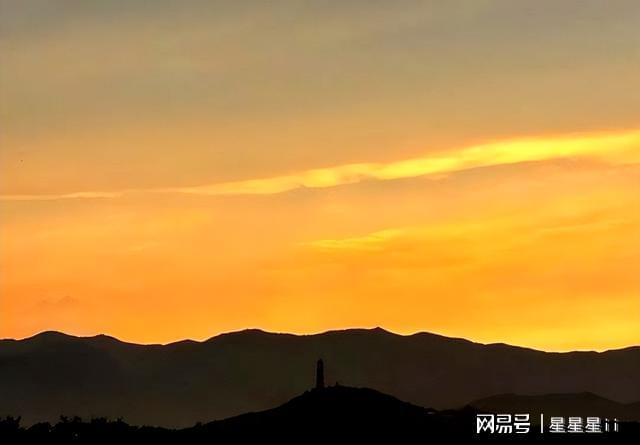 古风漫画《捕获幸运好大儿》爆火 反套路剧情戳中观众爽点(图2)